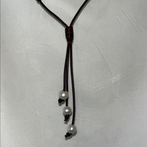 Elegant Brown Cord and Pearl Necklace - Picture 2 of 4